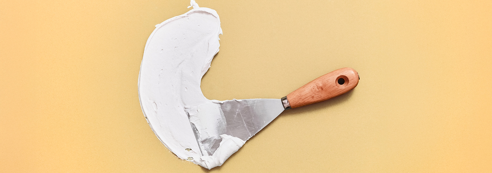 Plastfritt tak- och väggspackel