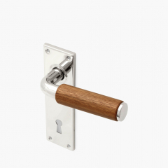 Funkistrycke-Byggfabriken-teak-slat-knopp-langskylt-kort-550-284-d9cf.jpg