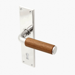Funkistrycke-Byggfabriken-teak-slat-knopp-langskylt-lang-550-285-af5c.jpg