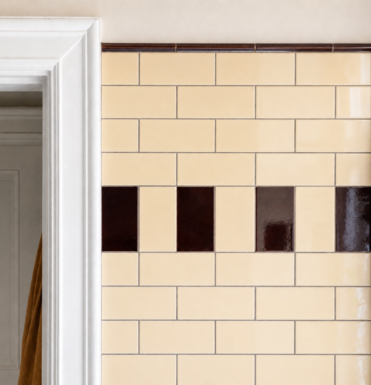 beige og brune flise